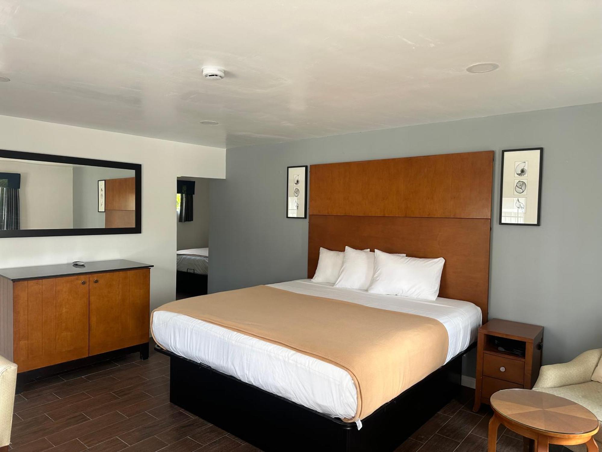 Oceanside Inn & Suites Eksteriør bilde
