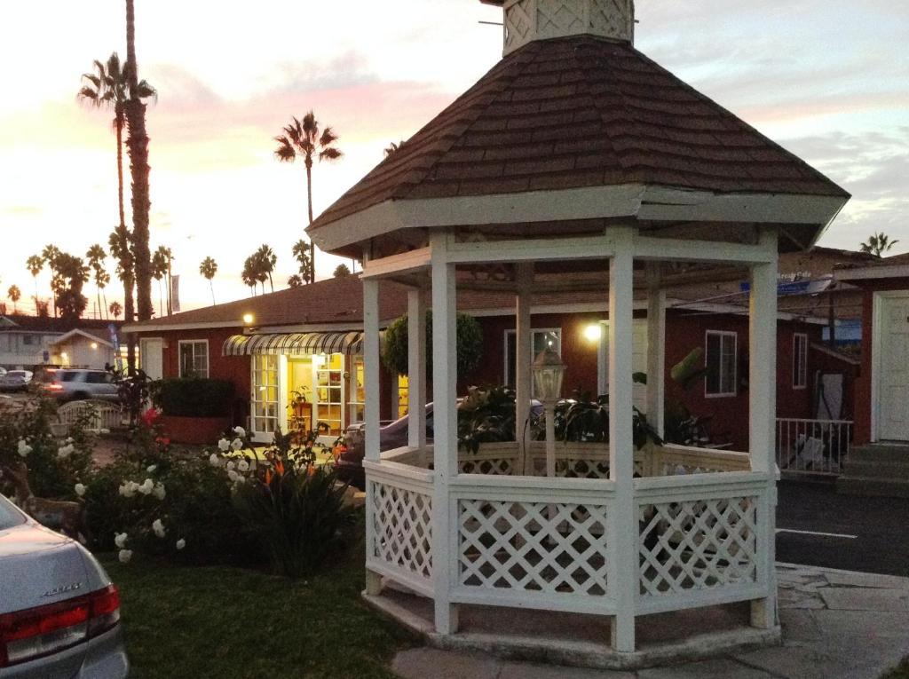 Oceanside Inn & Suites Eksteriør bilde