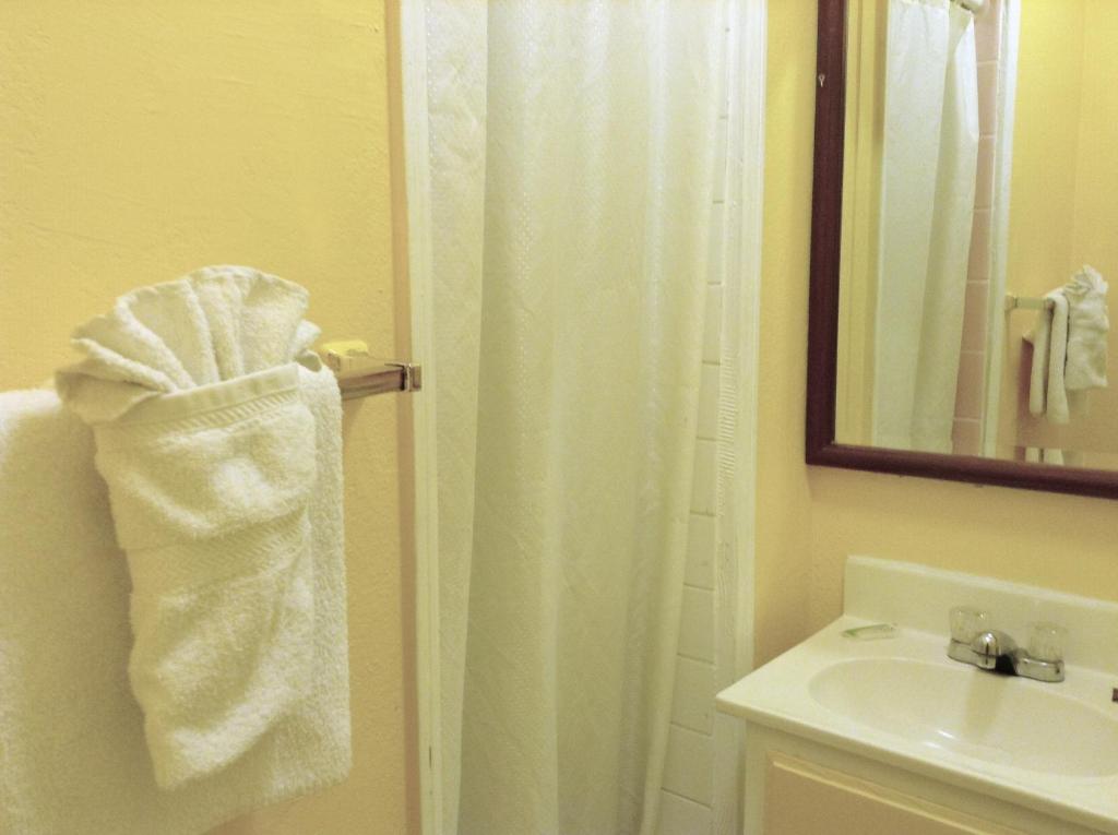 Oceanside Inn & Suites Rom bilde